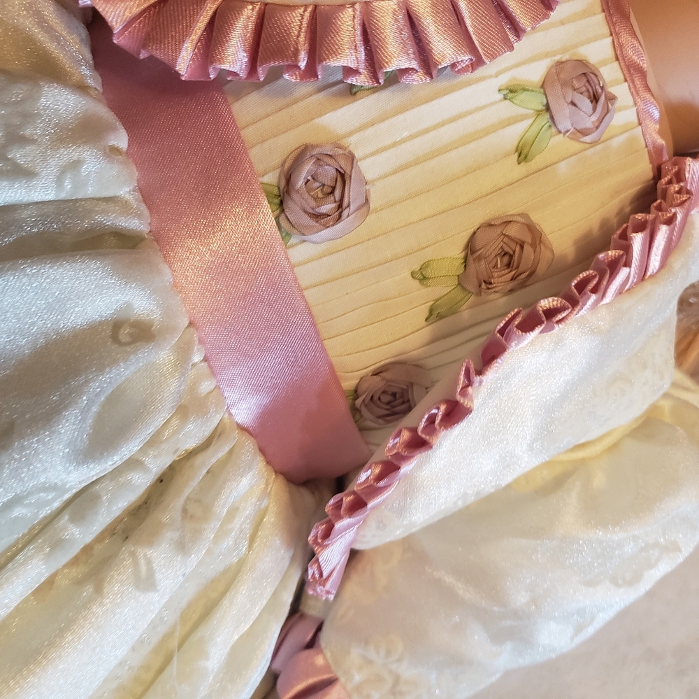 Porcelain Doll - Picture 3 of 7